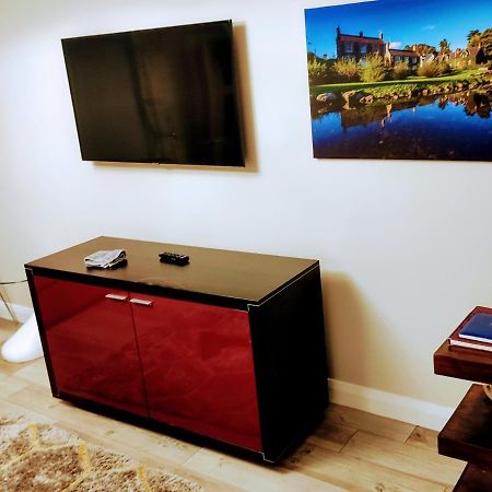 Newryview Villa ภายนอก รูปภาพ