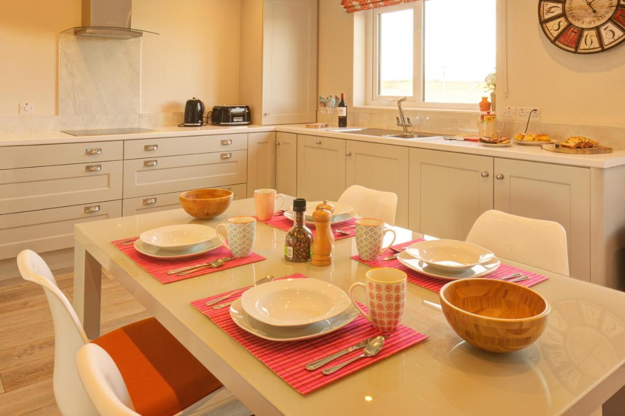 Newryview Villa ภายนอก รูปภาพ