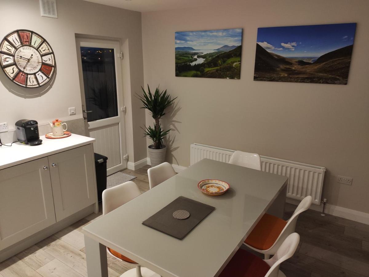 Newryview Villa ภายนอก รูปภาพ