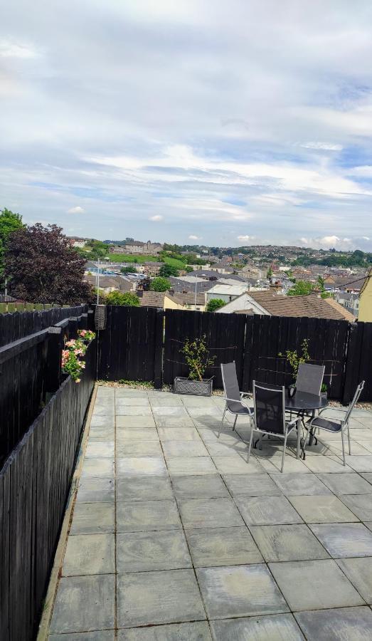Newryview Villa ภายนอก รูปภาพ